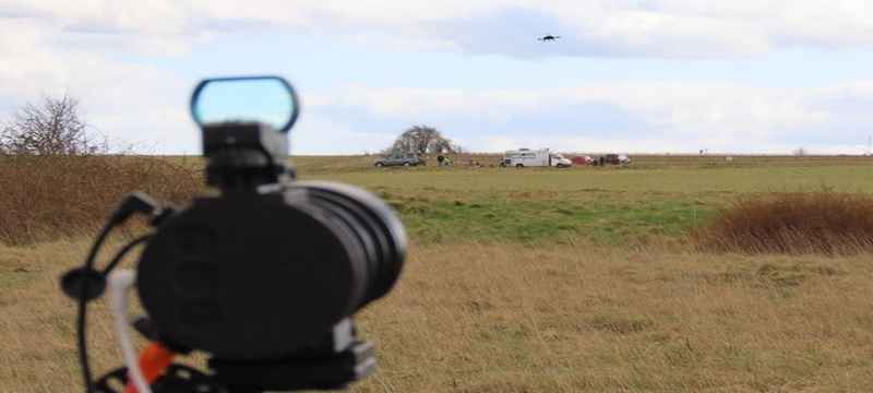 Dron controlado por láser