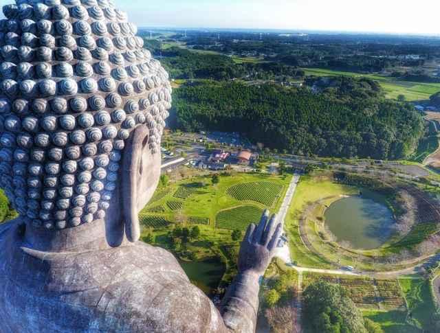 estatua de Ushiku Daibutsu